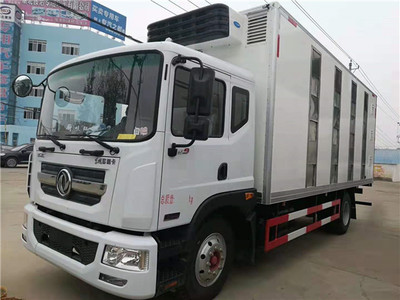 東風多利卡D9雛禽運輸車與吸污車，專業車輛一站式解決方案